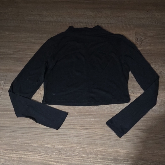 lululemon athletica Tops - Black Lululemon Long Sleeve Crop Top